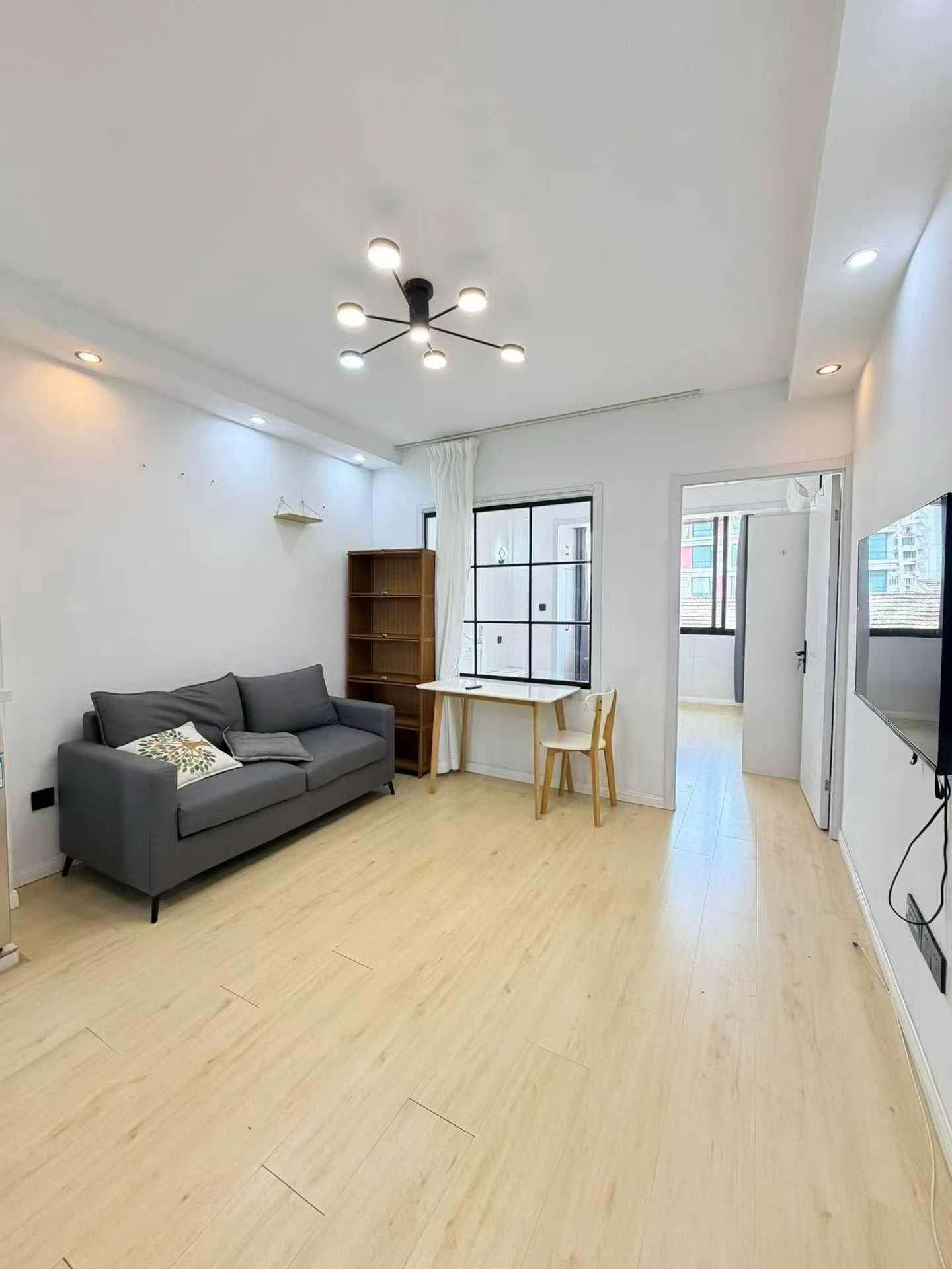 普陀区 曹杨七村 1BR Shanghai Rental | ExpatHome