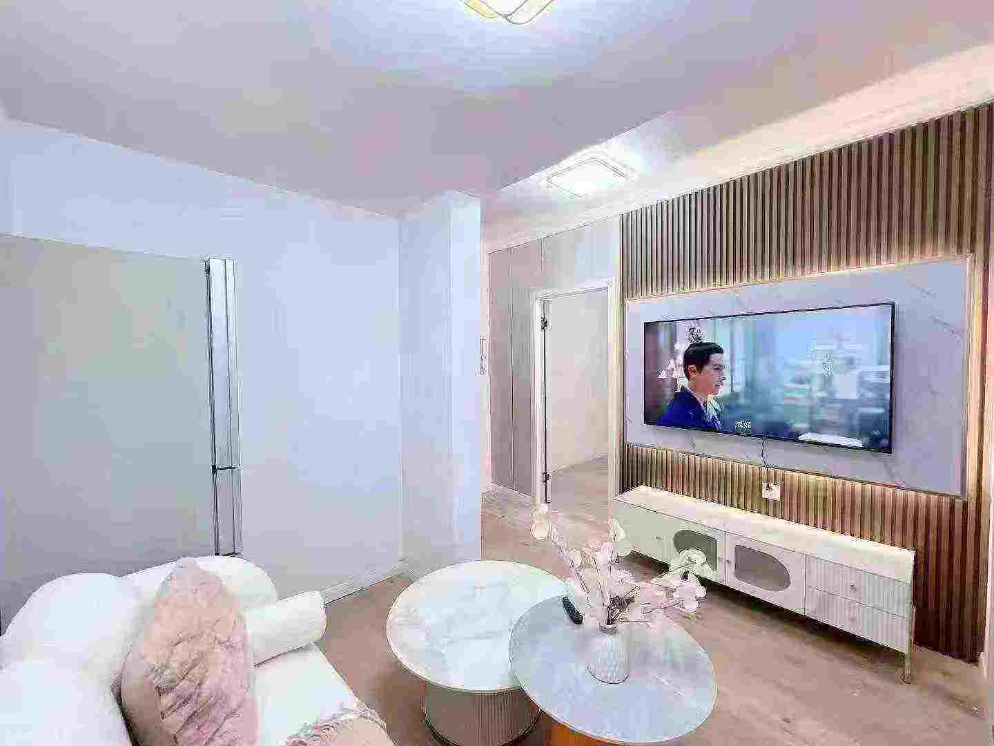普陀区 西部大楼 2BR Shanghai Rental | ExpatHome
