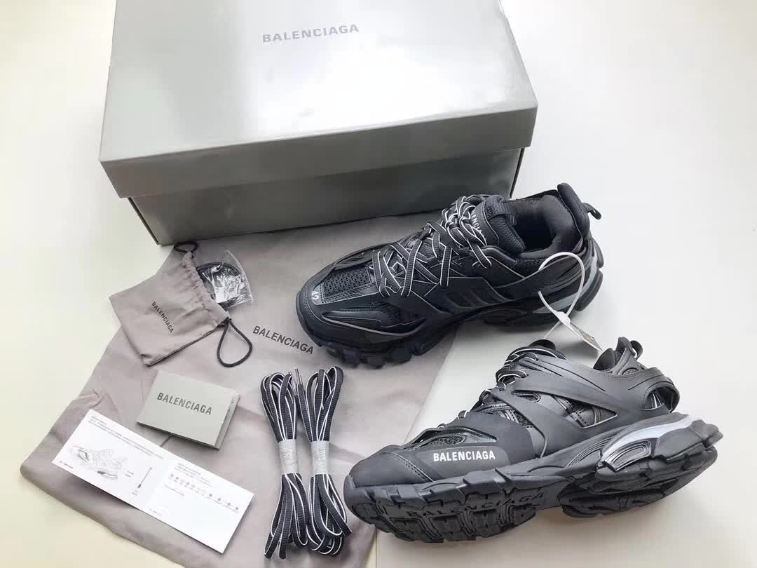 Sweet Savings on Balenciaga Track 2 sneakers Black